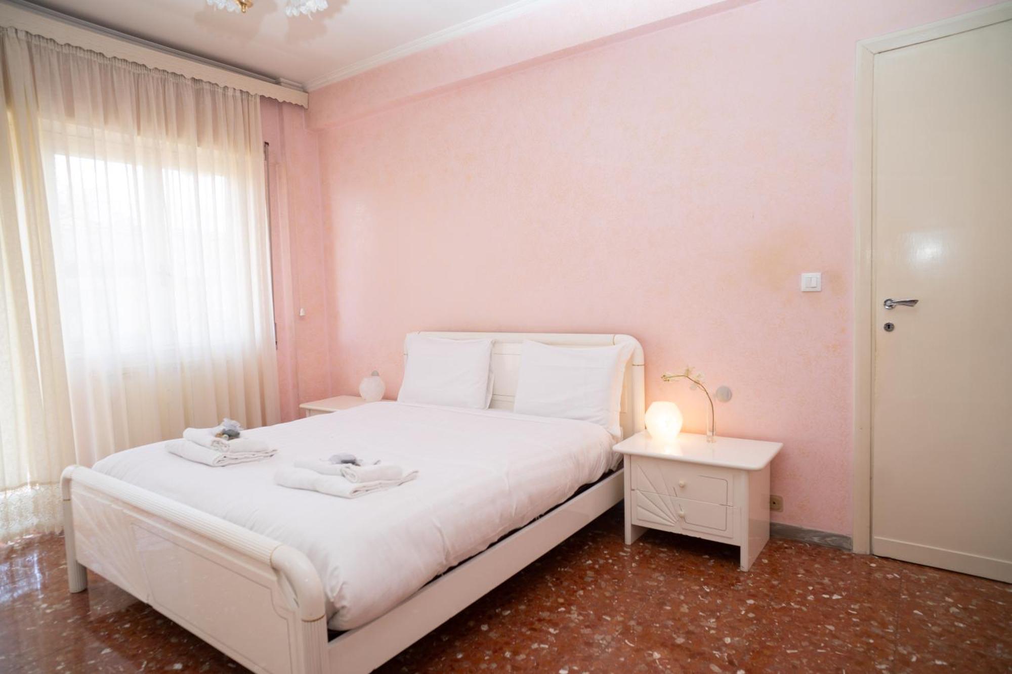 Apartment Charme Vintage And Comfort Two Steps From Metro A Rome