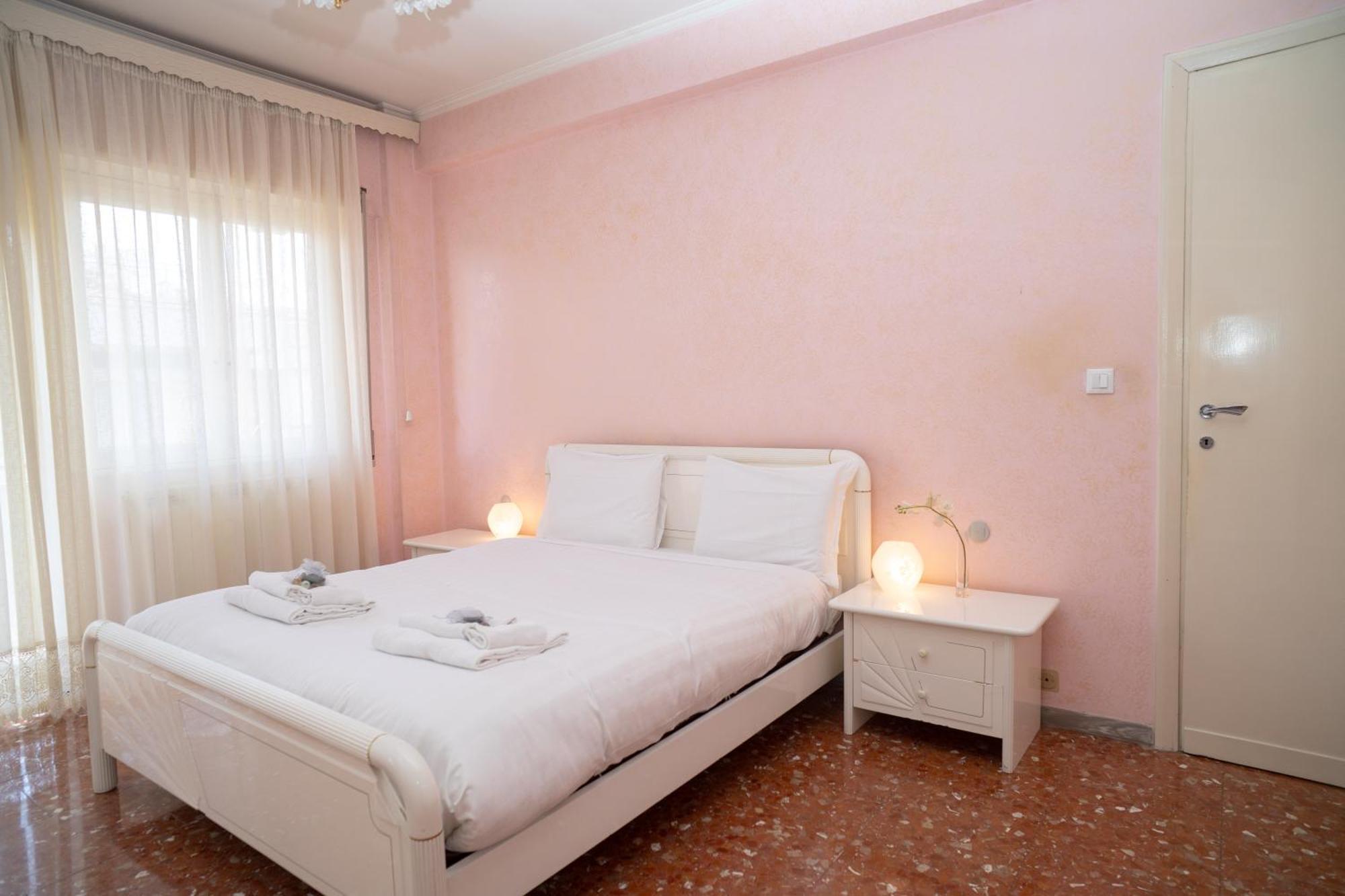 Charme Vintage And Comfort Two Steps From Metro A Apartment Rome